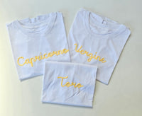 T-shirt basic con segno zodiacale ricamato