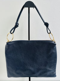 Borsa 100% pelle fiorentina. Borsa rettangolare con manico a spalla, tracolla interna regolabile e tasca interna. Accessori artigianali MISURE: 25 cm X 36,5 cm 