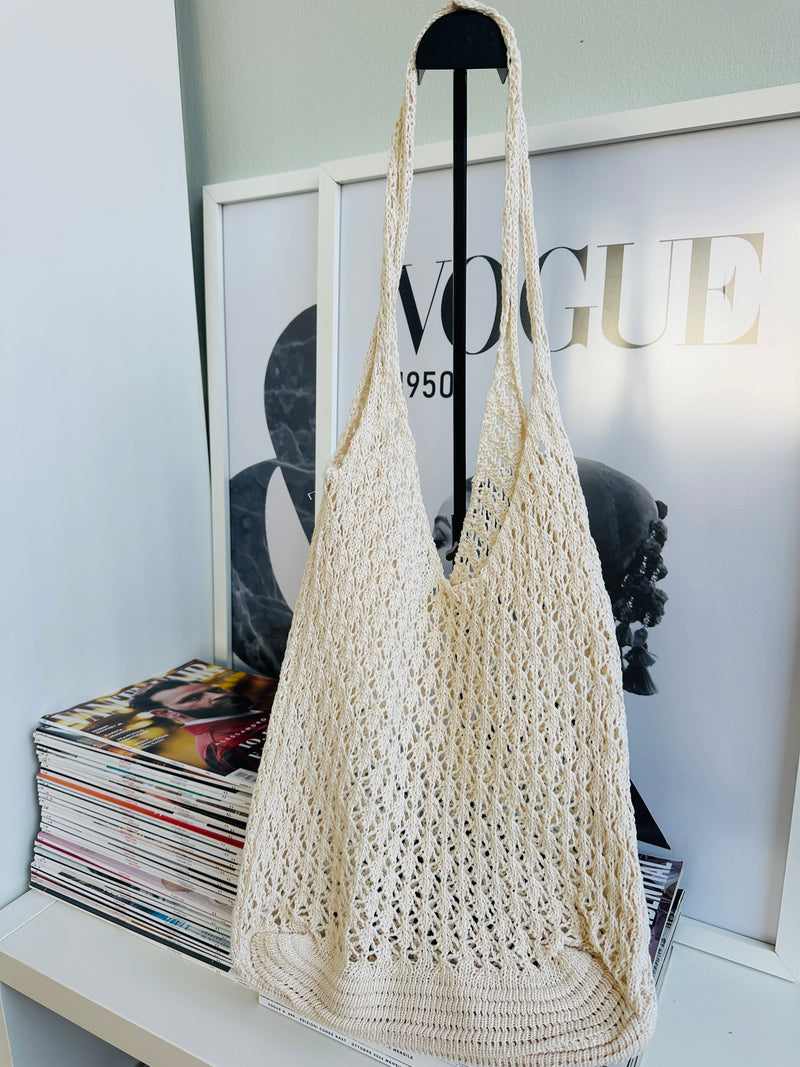 Borsa con 2 manici con lavorazione tricot. Ideale per la spiaggia. 