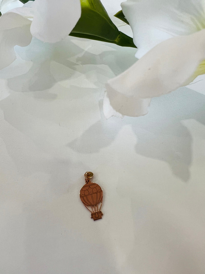 Ciondolo a forma di mongolfiera  in Argento 925 bagnato nell'oro rosa.