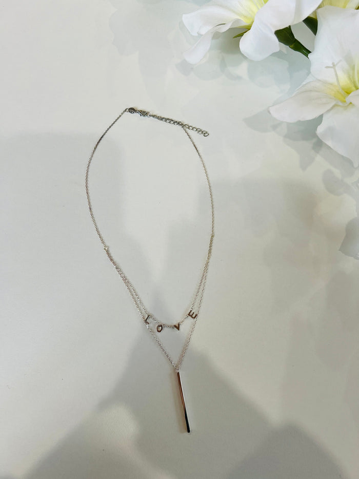 Collana con catenina sottile, scritta Love e pendente Argento 925 - Gioielli Moda Donna Made in Italy 