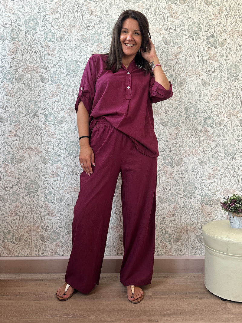 Completo 100% cotone composto da pantalone a palazzo con tasche laterali e camicia alla coreana