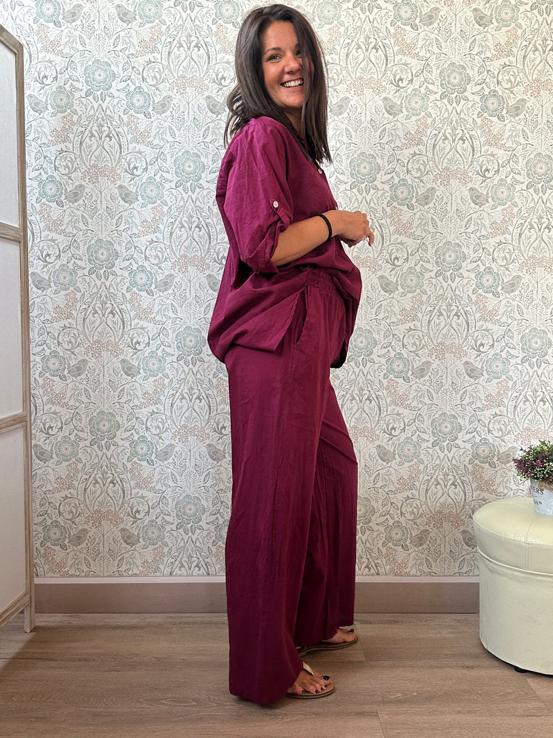 Completo 100% cotone composto da pantalone a palazzo con tasche laterali e camicia alla coreana
