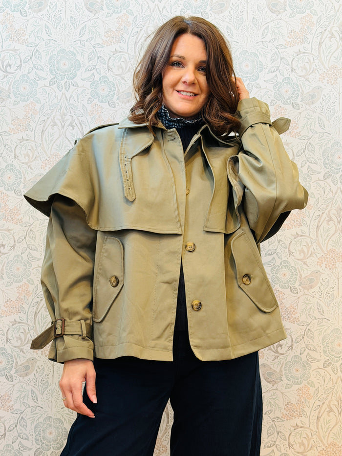 Trench Corto Mantella