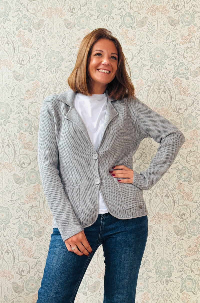 LVP cardigan bee