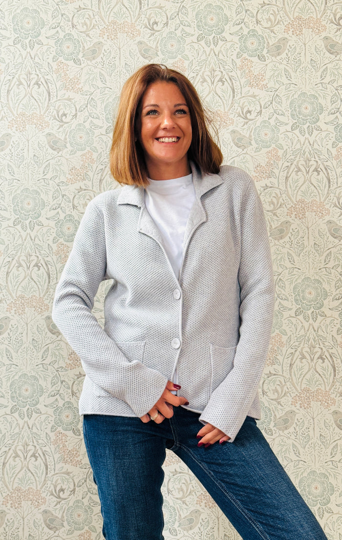 LVP cardigan bee