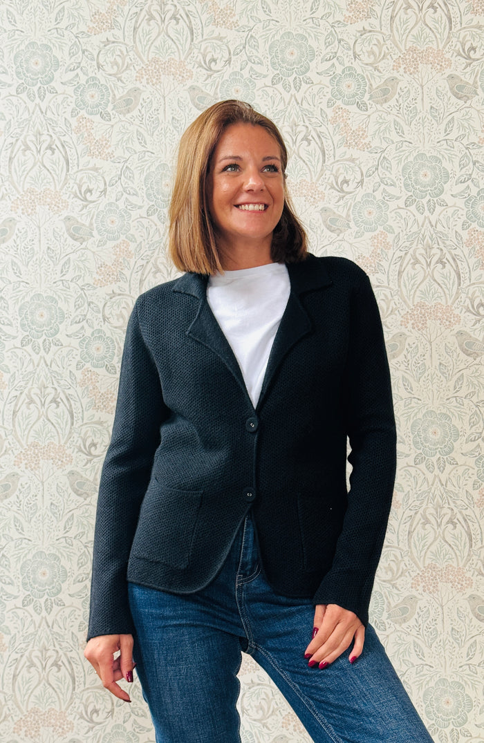 LVP cardigan bee