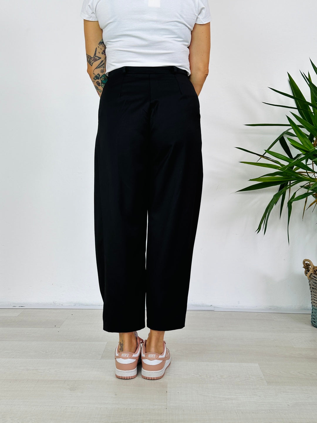 la valigia a pois Pantalone Carrot Black