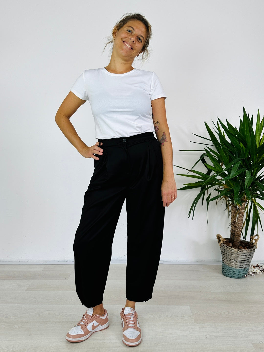 la valigia a pois Pantalone Carrot Black