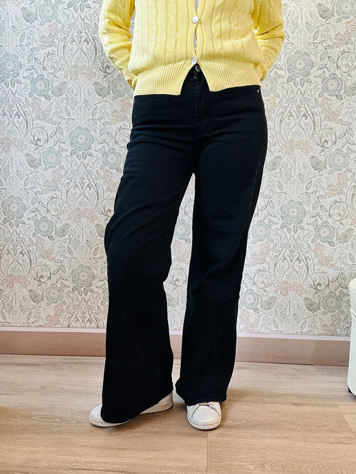 Jeans Noir Straight - Abbigliamento Donna Made in Italy Must Have