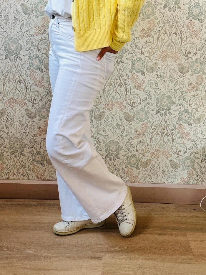 Jeans a zampa bianchi da donna, vita regular. 
